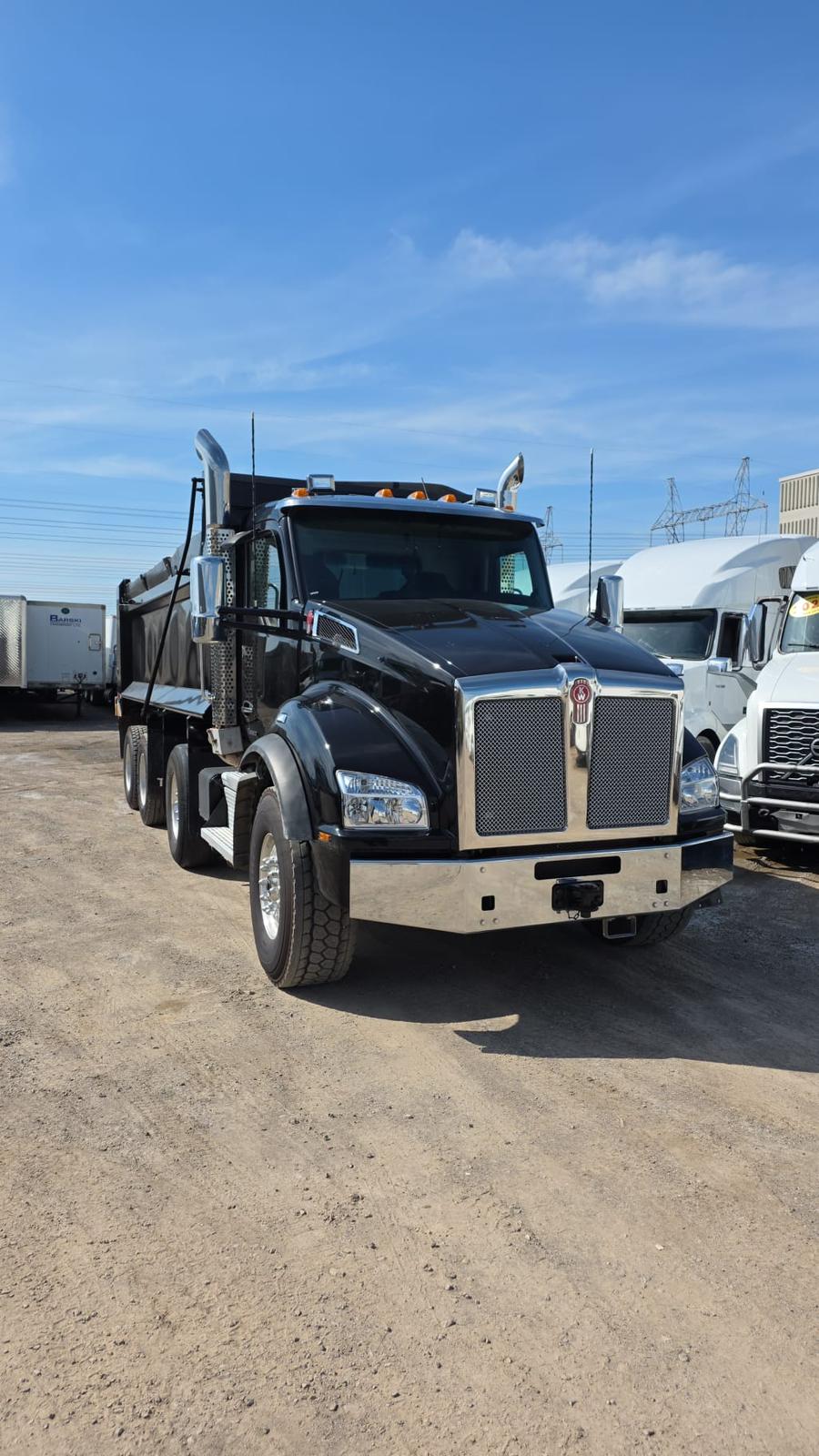 2024 Kenworth T880